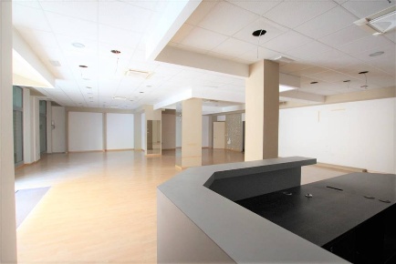 Foto Locale commerciale in VIALE COLOMBO  100, Foggia Immacolata di 200 m²