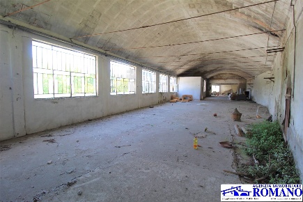 Foto Magazzino a Colle di Val d'Elsa Abbadia, Campolungo di 500 m²