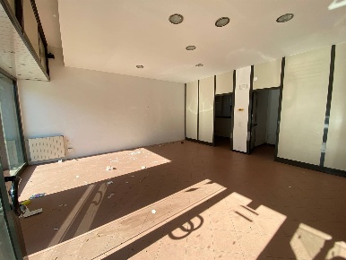 Foto Negozio a Signa Centro di 83 m² con 3 locali in vendita