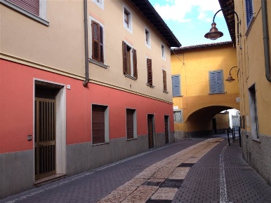 Foto Negozio in via san martino 23, Cologno al Serio Centro di 90 m²