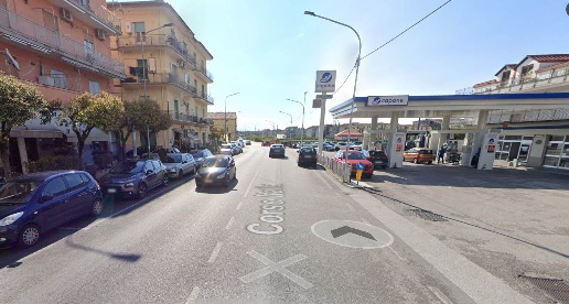 Foto Attività commerciale in Corso Italia 203, Pontecagnano Faiano di 32 m²