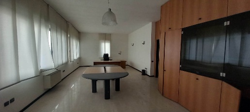 Foto Ufficio in via Capua 1, Roccarainola di 733 m² con 18 locali