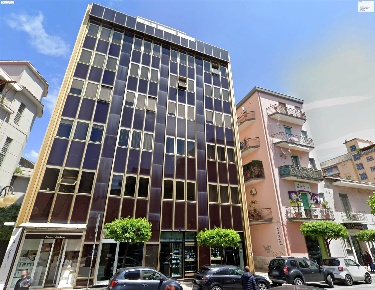 Foto Negozio in Via Giuseppe Mazzini 21, Battipaglia Centro di 120 m²