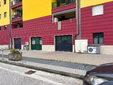 Foto Attività commerciale in Via Luigi Vanvitelli 13, Battipaglia Centro