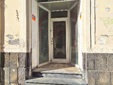 Foto Negozio a Acireale San Cosmo, Corso Italia, Piazza Dante di 50 m²