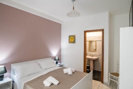 Foto Hotel in Via Jannuzzo, Giardini-Naxos Centro di 300 m² con 12 locali