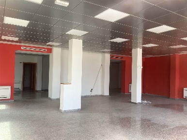 Foto Negozio a Fano Vallato - San Lazzaro di 185 m² con 4 locali in vendita