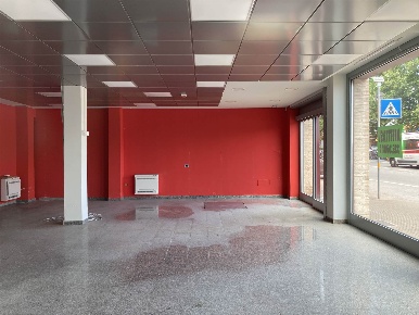 Foto Negozio a Fano Vallato - San Lazzaro di 185 m² con 4 locali in vendita
