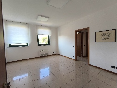 Foto Ufficio a Viterbo Villanova - Riello di 60 m² con 2 locali in vendita
