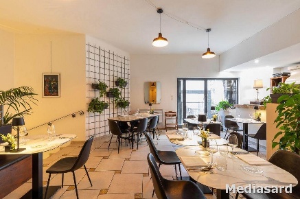 Foto Attività commerciale in Via Catalogna  60, Alghero Pivarada di 85 m²