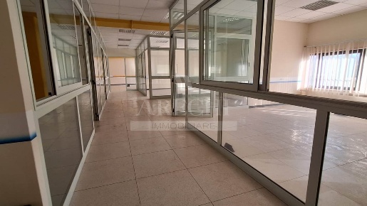 Foto Ufficio a Salerno Zona Industriale - San Leonardo di 660 m² in affitto