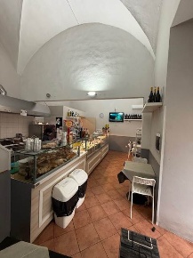 Foto Attività commerciale a Pistoia Piazza della Sala di 50 m² con 2 locali