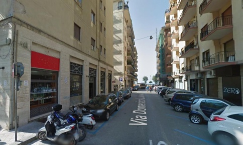 Foto Negozio in via scaramella, Salerno Centro di 150 m² in affitto