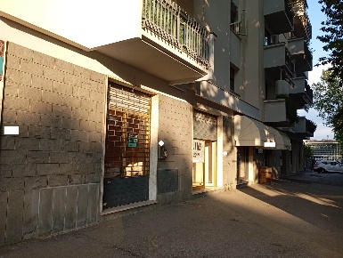 Foto Locale commerciale a Prato Zarini - Valentini di 256 m² con 7 locali