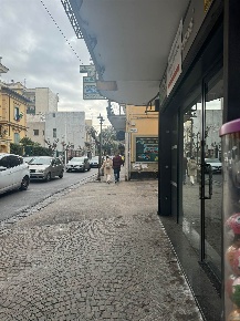 Foto Attività commerciale a Giugliano in Campania Centro Storico di 50 m²