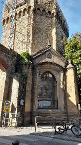 Foto Attività commerciale a Firenze San Frediano di 135 m² con 2 locali