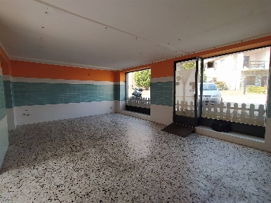 Foto Negozio a Gargallo Centro di 70 m² con 2 locali in vendita