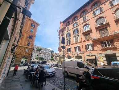 Foto Bar in Via Del Viminale  47, Roma Repubblica di 55 m² con 3 locali