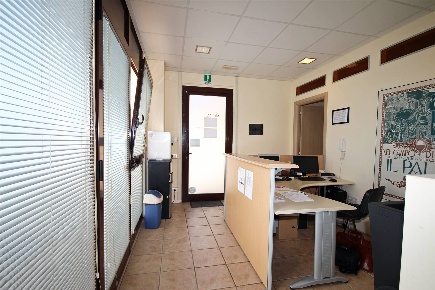 Foto Ufficio a Siena Cerchiaia - Coroncina di 123 m² con 5 locali