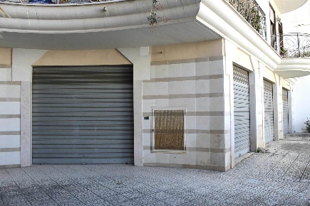 Foto Locale commerciale a Canosa di Puglia Centro di 120 m² con 1 locali