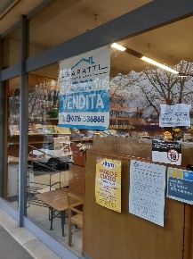 Foto Negozio in via Cisa  195 a, Borgo Virgilio Cappelletta di 100 m²