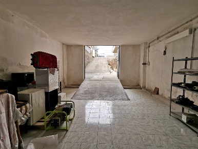 Foto Magazzino in Via Confalonieri, Catania Rapisardi di 104 m² in vendita