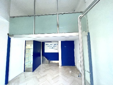 Foto Locale commerciale in centrale, Nola di 20 m² con 1 locali in affitto