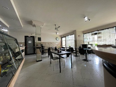 Foto Negozio a Montale Stazione Di Montale Agliana di 96 m² con 2 locali