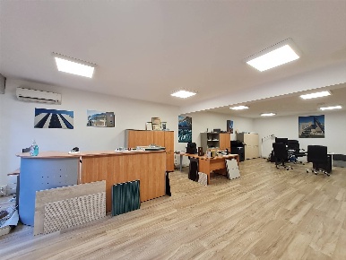 Foto Negozio a Viterbo Murialdo - Cappuccini di 120 m² con 1 locali