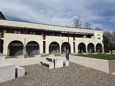 Foto Negozio in piazza cooperazione, Muggiò Taccona di 130 m² con 1 locali