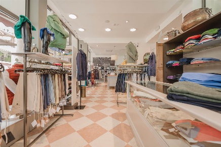 Foto Negozio a Abano Terme Centro di 110 m² con 2 locali in vendita