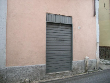 Foto Negozio in Via Ponte Sala Caserta, Caserta San Leucio - Briano