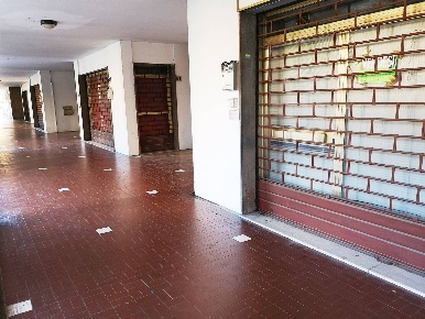 Foto Negozio a Firenze Novoli di 35 m² con 1 locali in vendita