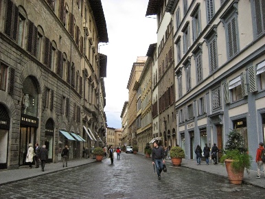 Foto Negozio in Via dè Tornabuoni, Firenze Piazza della Repubblica