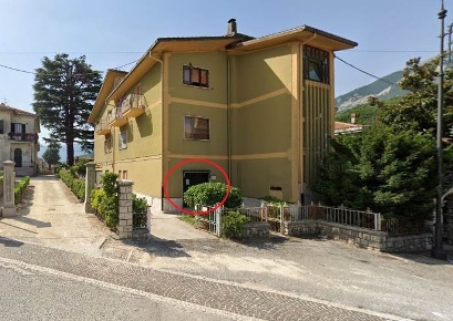 Foto Locale commerciale a Civitella Roveto Centro di 70 m² in affitto