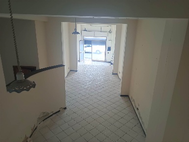 Foto Negozio a Mazara del Vallo Via Marsala, Piazza Macello di 130 m²