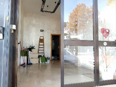 Foto Negozio in Via appia provinciale, Manocalzati di 25 m² con 2 locali