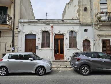 Foto Ufficio in VIA RUGGIERO NORMANNO 22/24, Mesagne di 128 m² con 6 locali