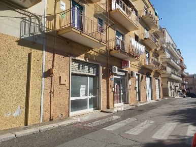 Foto Magazzino in Via Soldato Raffaele Tinelli 16, Noci Centro di 60 m²