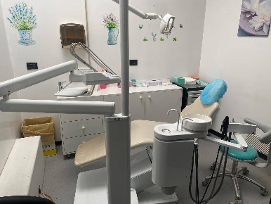 Foto Attività commerciale a San Giuliano Terme Ghezzano di 120 m²