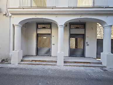 Foto Locale commerciale a Marcianise di 60 m² con 1 locali in affitto