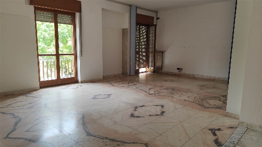 Foto Ufficio in Viale Giovanni e Francesca Falcone 64, Cosenza Mancini