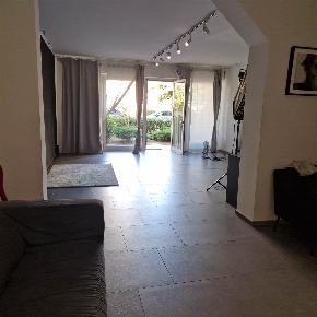 Foto Negozio a Firenze Novoli di 75 m² con 2 locali in vendita