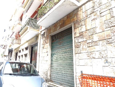 Foto Negozio in Via Bovio 43/P, Bari Libertà di 60 m² con 1 locali