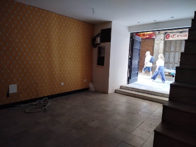 Foto Attività commerciale a Napoli Centro Storico di 80 m² con 2 locali