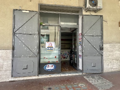 Foto Negozio a Cava de' Tirreni Centro di 47 m² con 1 locali in vendita
