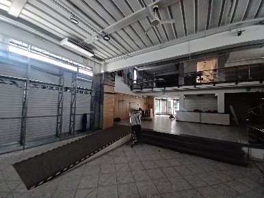 Foto Negozio a Pistoia San Rocco di 498 m² in affitto