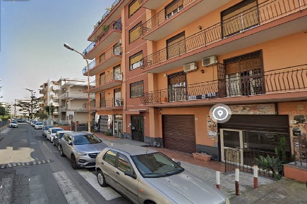 Foto Negozio in via madonna di fatima, Gravina di Catania Centro di 41 m²