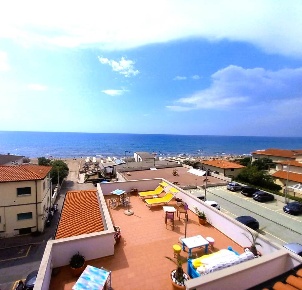 Foto Hotel a San Vincenzo Centro di 785 m² con 20 locali in vendita