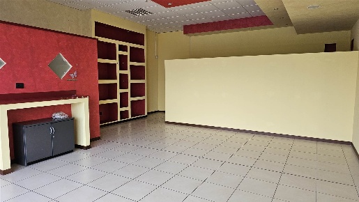 Foto Negozio a Soliera di 50 m² con 1 locali in affitto